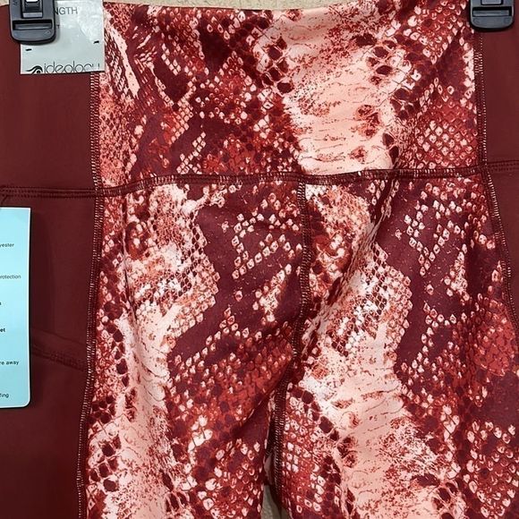Ideology Snakeskin-Print 7/8 Leggings-S - Picture 4 of 10